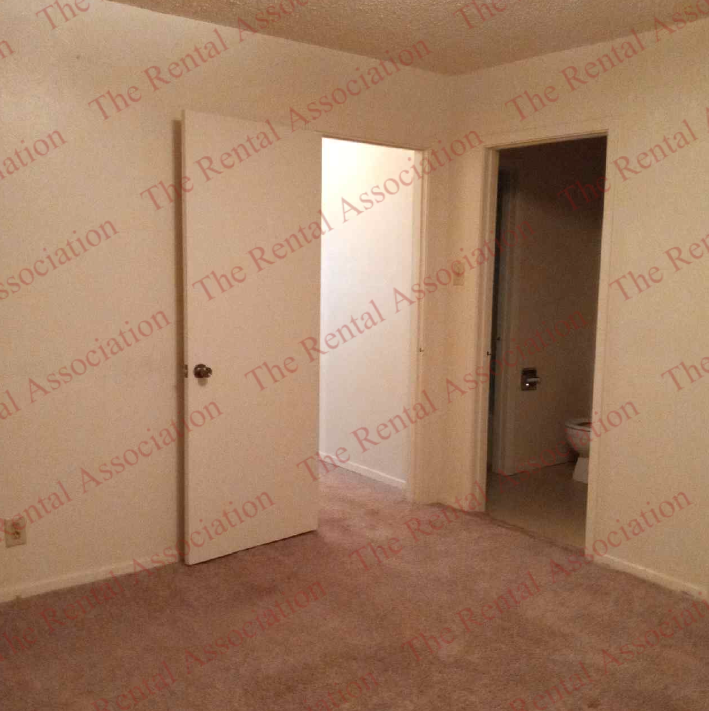60 West Elmwood Drive, Apt. D